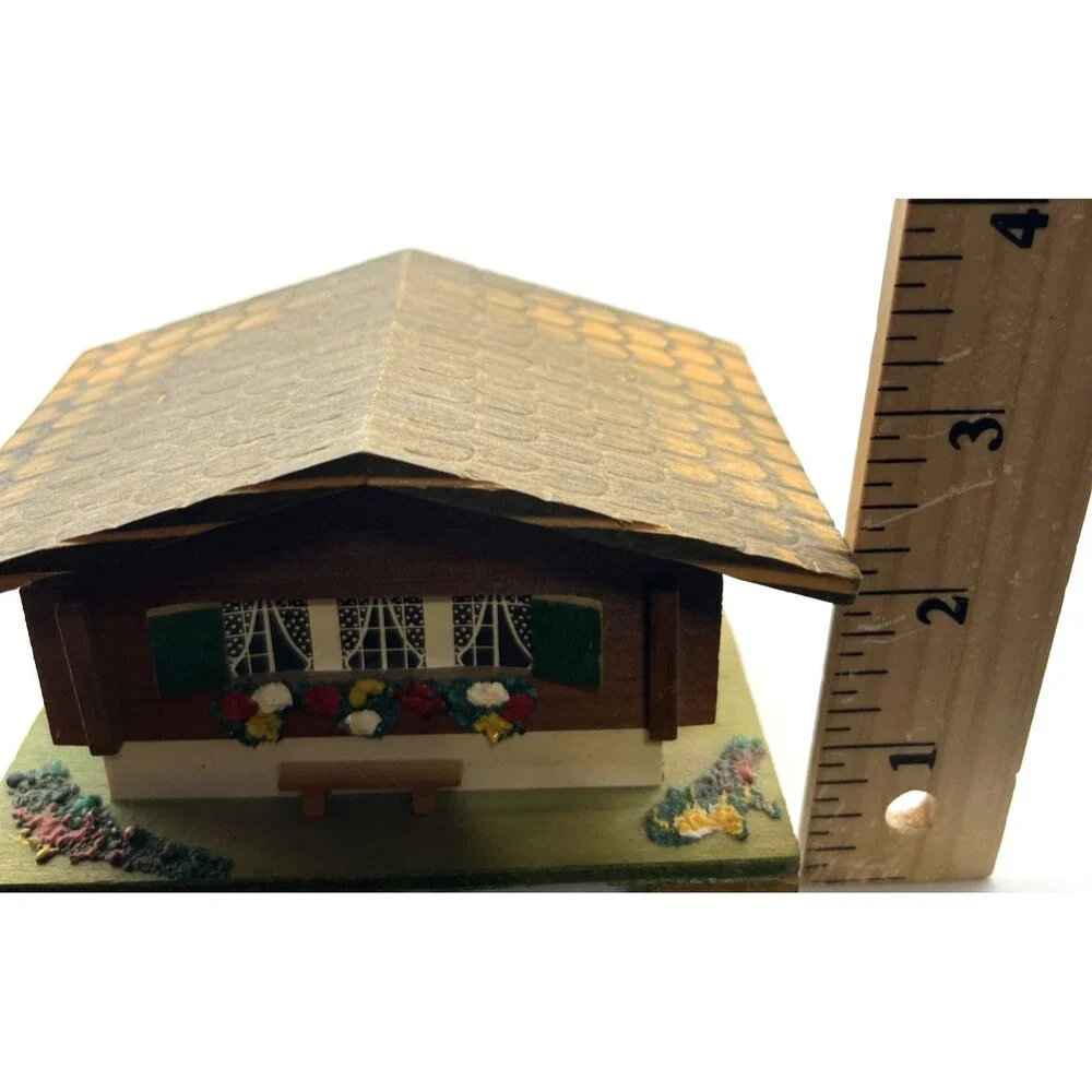 Vintage MAPSA Swiss Chalet Chalet Plays Edelweiss Musical Movement